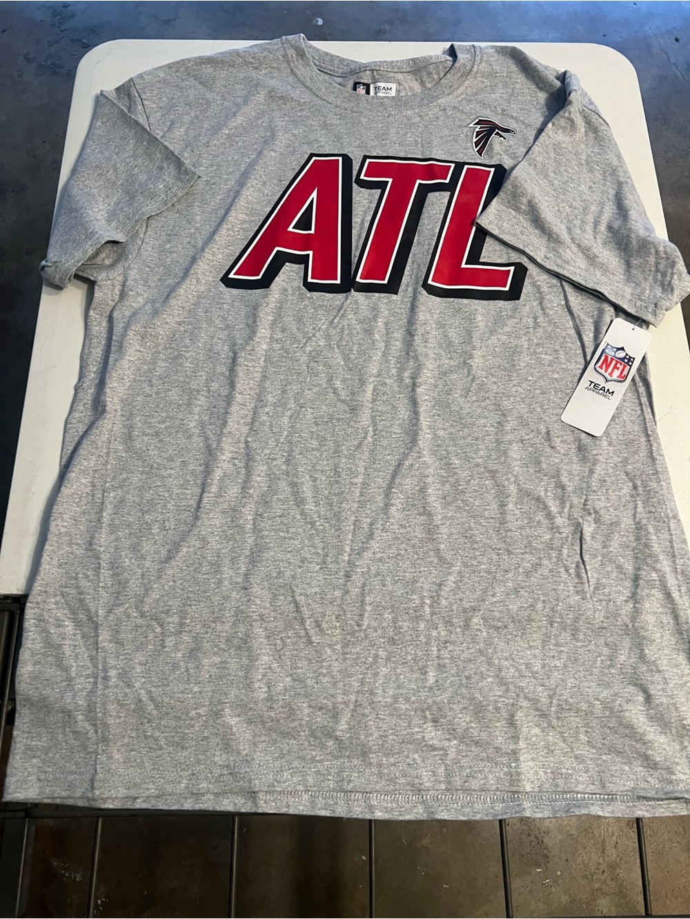 NFL Team Apparel Gray T-Shirt with Red and Black Graphic